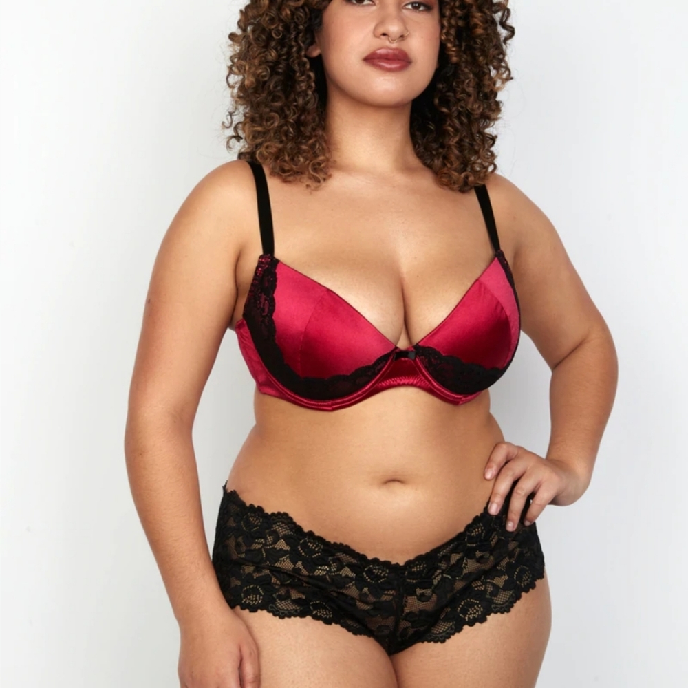 FREDERICK'S OF HOLLYWOOD Rachelle Contour Plunge Full Figure Bra - Red/Black
